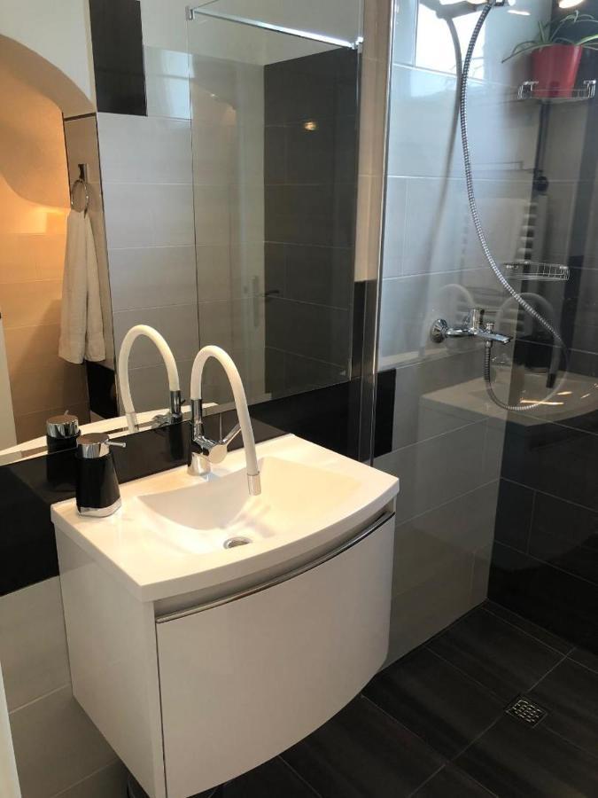 شقة Cozy New Flat For 2 Or 3 هفار المظهر الخارجي الصورة